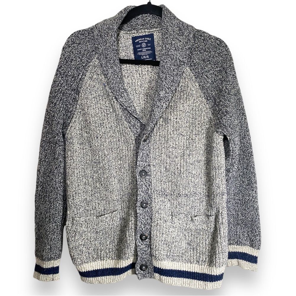 American Eagle Men’s cotton cardigan sweater L